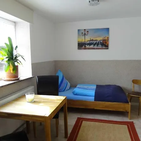 2 Einbettzimmer