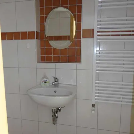 2 Einbettzimmer